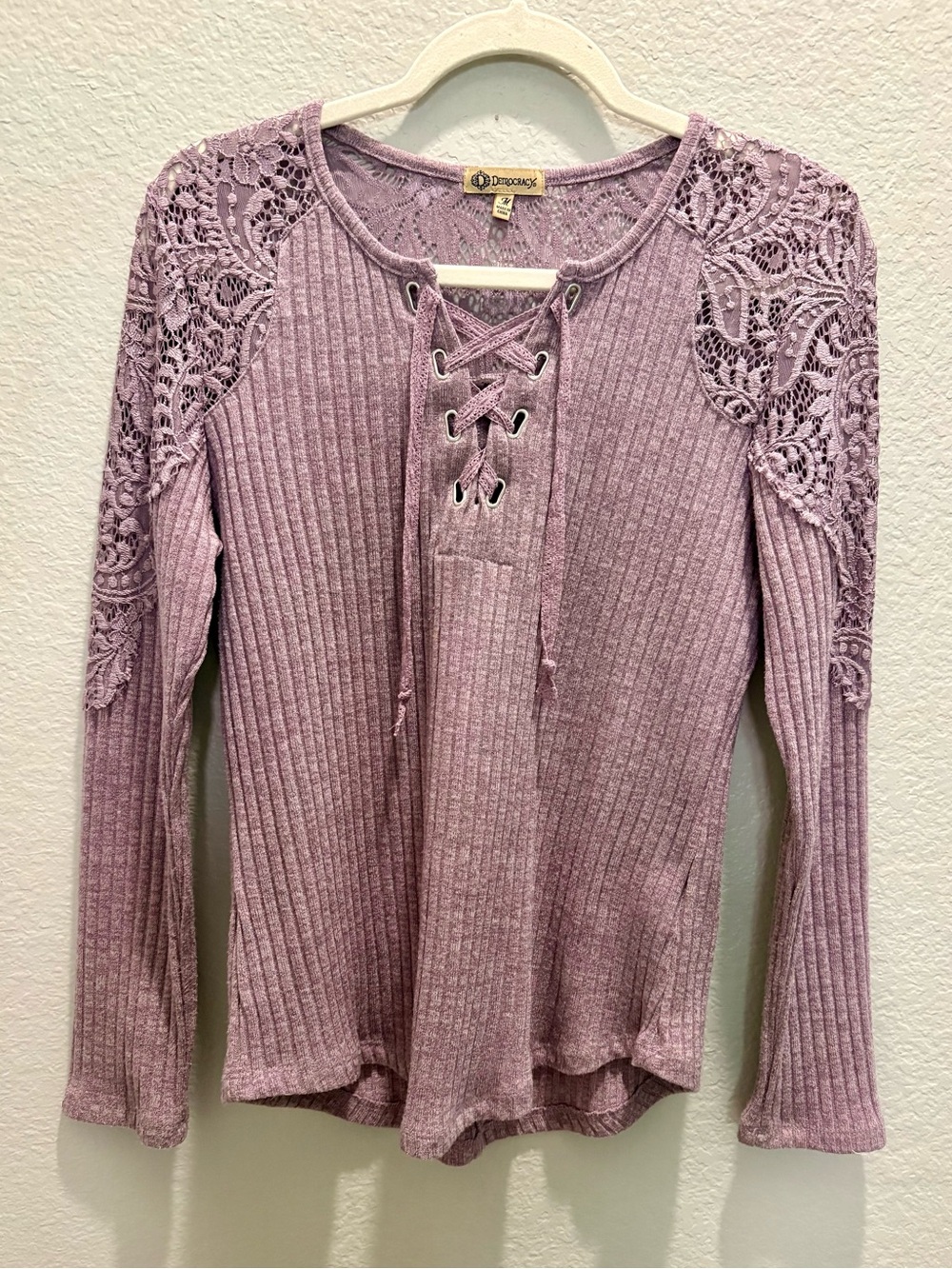 Democracy Lace-Shoulder Ribbed Lace-Up Top - Lavender